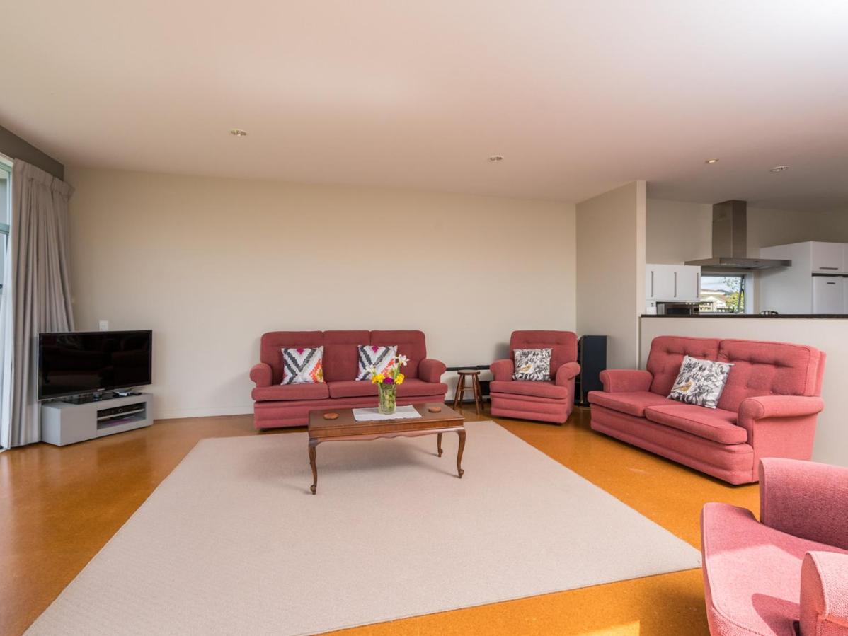 Roberts Retreat - Mangawhai Holiday Home المظهر الخارجي الصورة