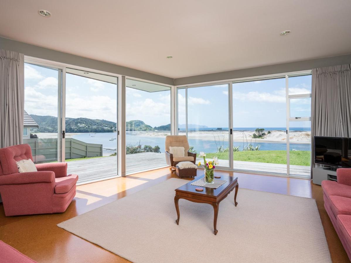 Roberts Retreat - Mangawhai Holiday Home المظهر الخارجي الصورة